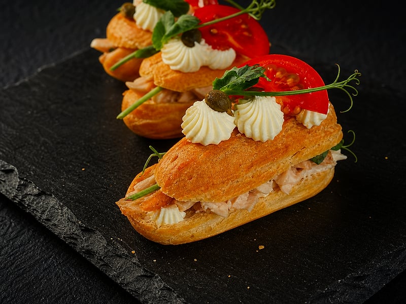 Міні еклер з копченою куркою